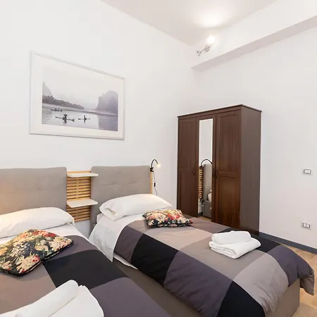 Adriana Sweet Feriehus Rom